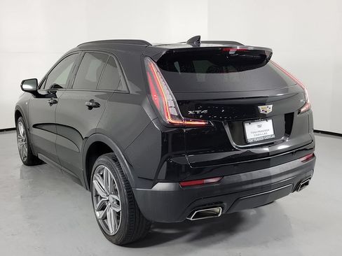 Used 2021 Cadillac XT4 Sport w/ Cold Weather Package FWD image 4