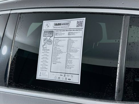 Used 2021 Mercedes-Benz GLA 250 4MATIC w/ Premium Package image 12