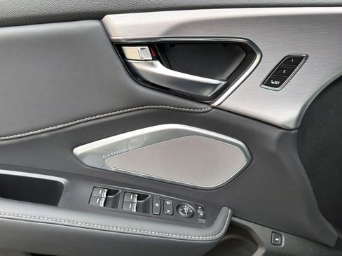 Used 2023 Acura RDX FWD w/ Technology Package image 11