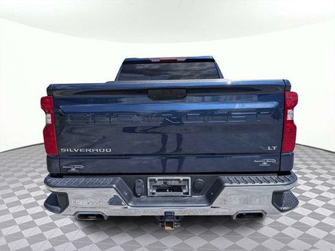 Used 2022 Chevrolet Silverado 1500 LT AWD/4WD image 4