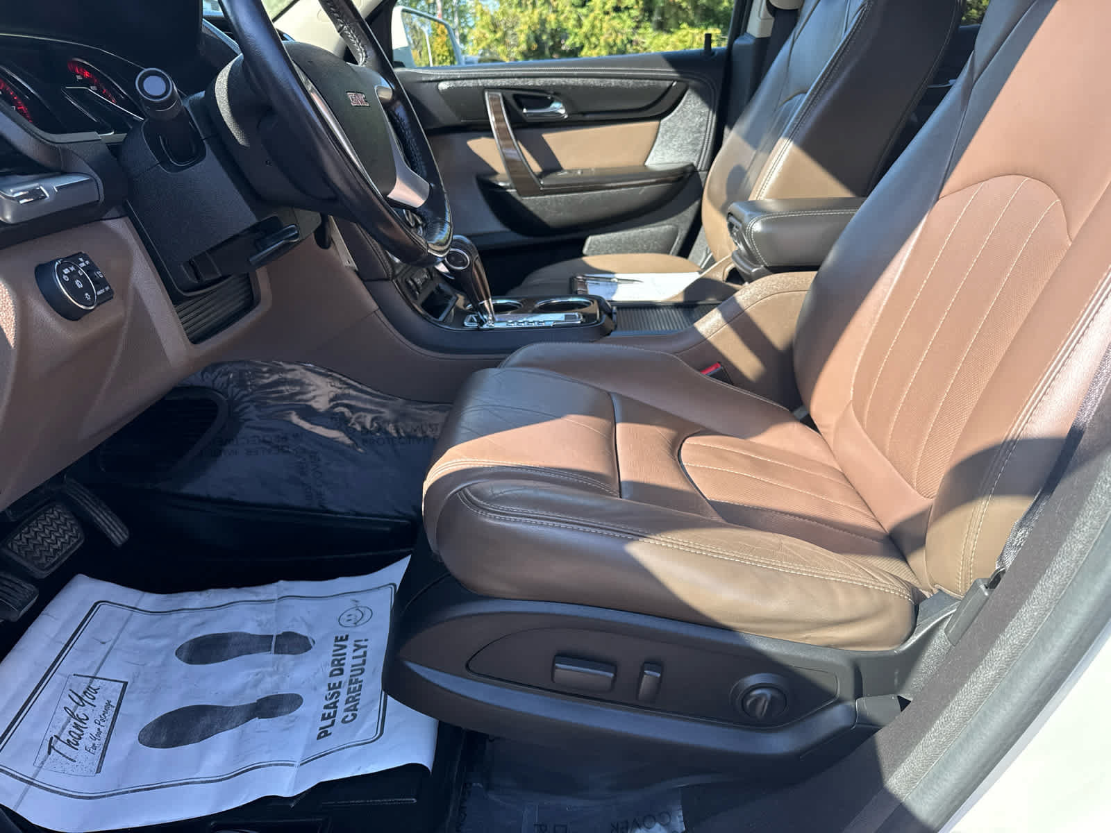 Used 2013 GMC Acadia SLT w/ Technology Package AWD/4WD image 11