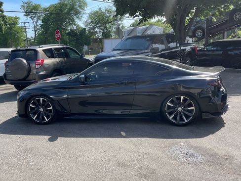 Used 2017 INFINITI Q60 3.0t w/ Premium Plus Package 3.0T AWD/4WD image 3