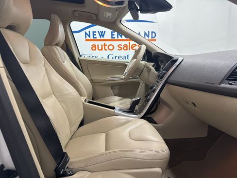 Used 2013 Volvo XC60 T6 AWD/4WD image 16