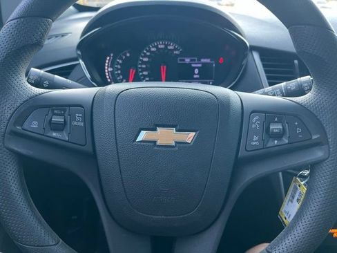 Used 2020 Chevrolet Trax LT FWD image 20