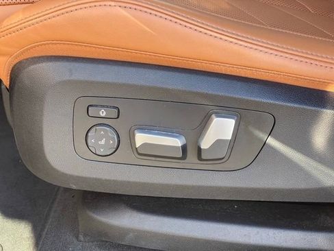 Certified 2023 BMW X6 xDrive40i w/ Climate Comfort Package image 10