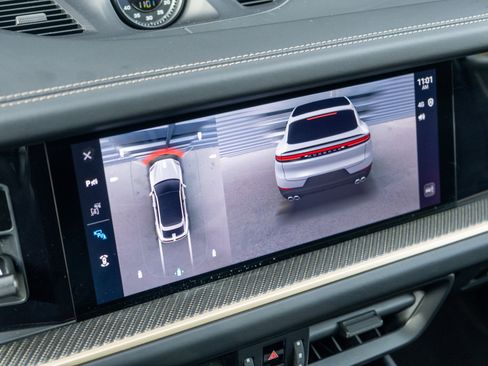 Certified 2025 Porsche Cayenne S image 35