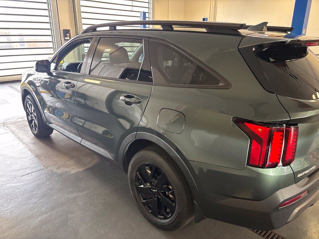 Used 2023 Kia Sorento S w/ Panoramic Sunroof Package AWD/4WD image 7