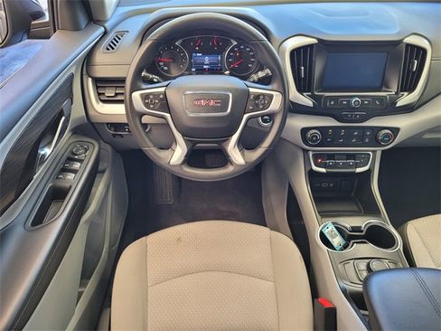 Used 2024 GMC Terrain SLE image 19