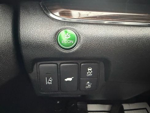 Used 2016 Honda CR-V Touring image 19