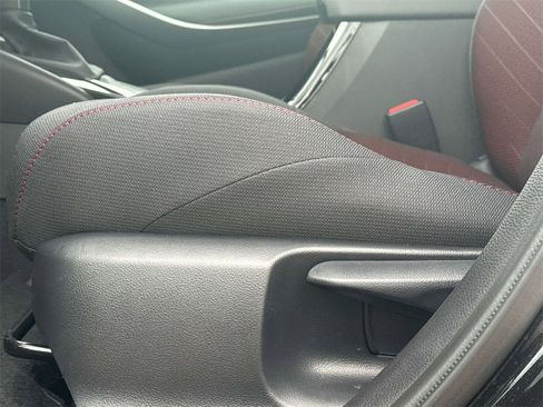 Used 2025 Toyota Corolla SE image 11