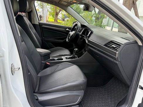 Used 2019 Volkswagen Jetta SEL w/ Cold Weather Package FWD image 34