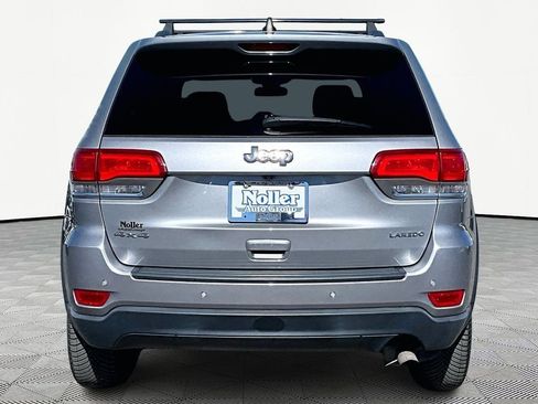 Used 2018 Jeep Grand Cherokee Laredo image 4
