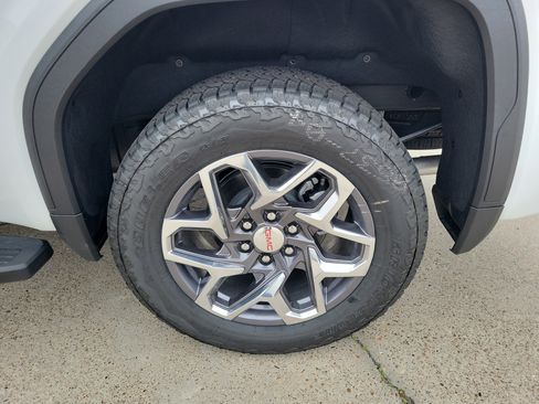 New 2026 GMC Sierra 1500 SLT w/ SLT Premium Package image 27