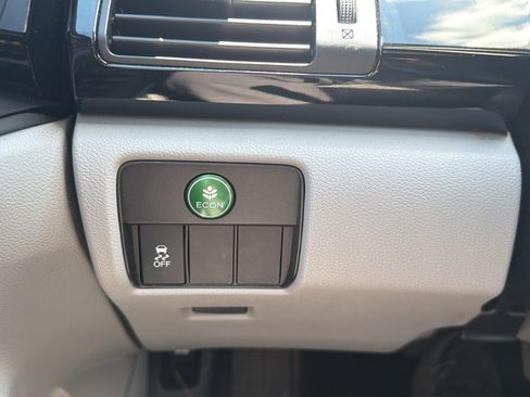 Used 2017 Honda Accord LX image 20