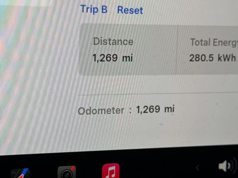 Used 2025 Tesla Model 3 Long Range image 31