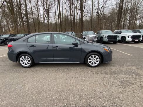 Used 2024 Toyota Corolla LE image 12