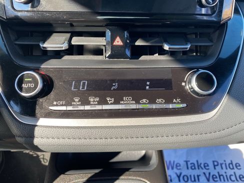 Used 2020 Toyota Corolla SE image 19
