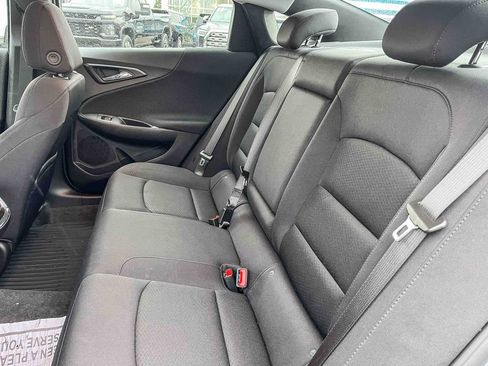 Used 2025 Chevrolet Malibu LT image 17