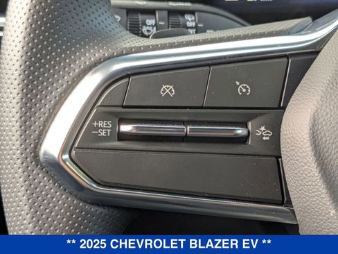 New 2025 Chevrolet Blazer EV LT image 17