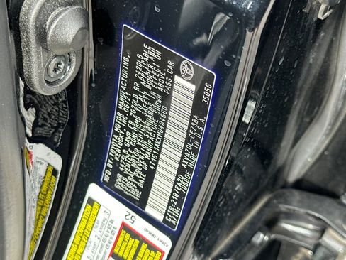 Used 2021 Toyota Camry SE image 38