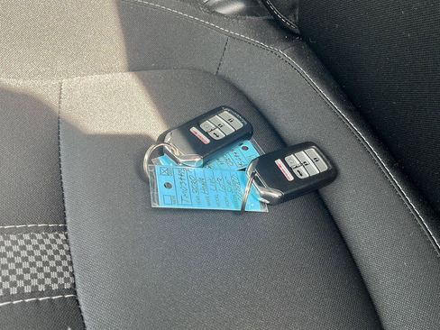 Used 2020 Honda Civic EX image 3