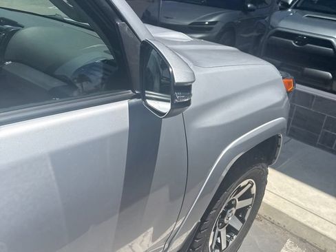 Used 2021 Toyota 4Runner TRD Off-Road Premium w/ Moonroof Package AWD/4WD image 20