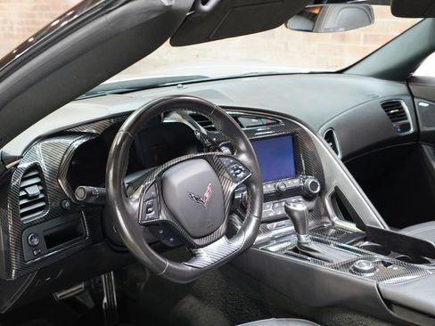 Used 2017 Chevrolet Corvette Stingray Coupe w/ Carbon Flash Badge Package RWD image 42