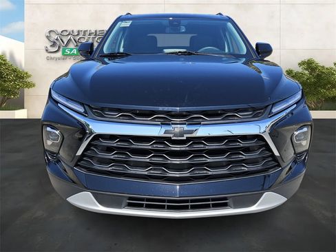 Used 2024 Chevrolet Blazer LT w/ Convenience Package FWD image 8