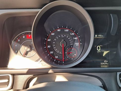 Used 2023 Hyundai Elantra SEL image 9