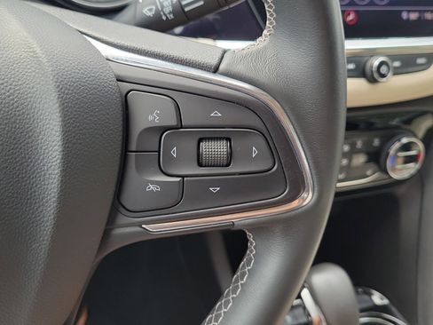 Used 2023 Buick Encore GX Select FWD image 22