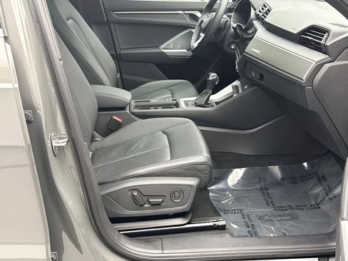Used 2025 Audi Q3 2.0T Premium image 16