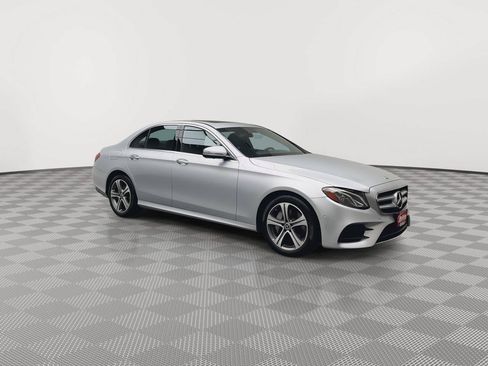 Used 2020 Mercedes-Benz E 350 4MATIC Sedan image 37