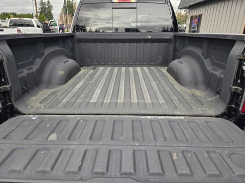 Used 2019 RAM 1500 Laramie image 16