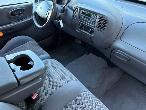 Used 2002 Ford F150 XLT image 16