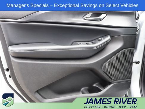 Used 2024 Jeep Grand Cherokee L Laredo AWD/4WD image 22