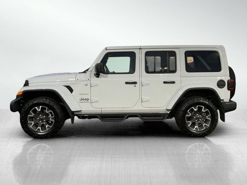 Used 2024 Jeep Wrangler Sahara image 2