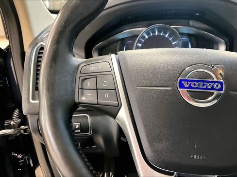 Used 2016 Volvo XC60 T6 w/ Climate Package AWD/4WD image 23