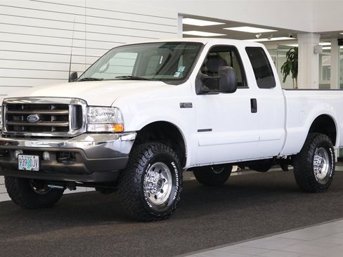 Used 2002 Ford F250 XLT image 1
