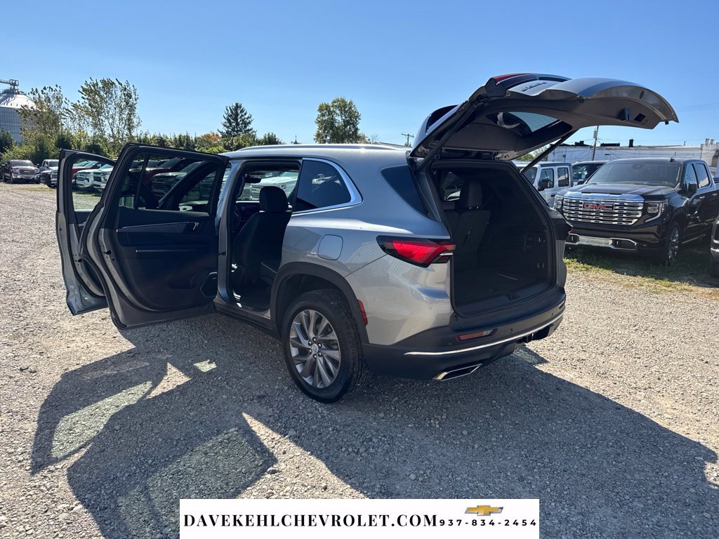 Used 2026 Buick Enclave Preferred w/ Power Package FWD image 34
