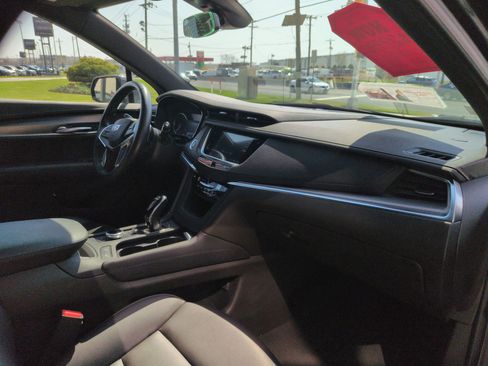 Used 2023 Cadillac XT5 Luxury image 28