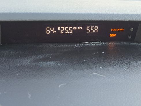 Used 2011 Subaru Legacy 2.5i image 18