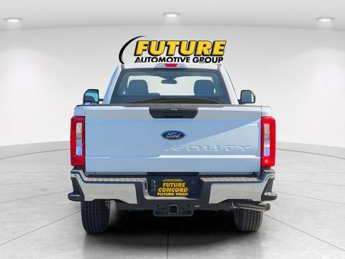New 2026 Ford F250 XL w/ XL Chrome Package RWD image 4