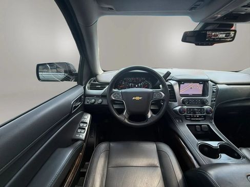 Used 2020 Chevrolet Suburban LT AWD/4WD image 44