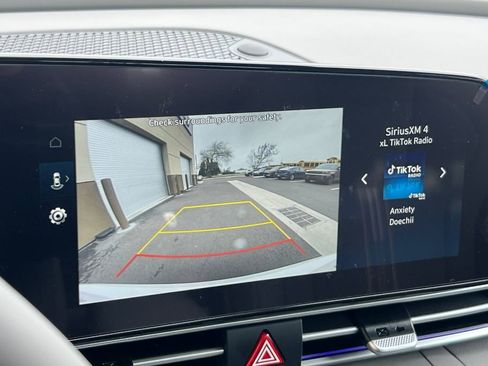 New 2025 Hyundai Elantra SEL image 17