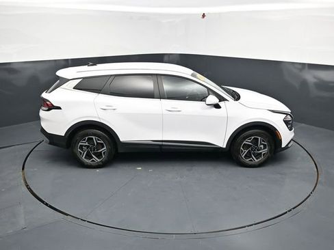Used 2025 Kia Sportage LX image 42