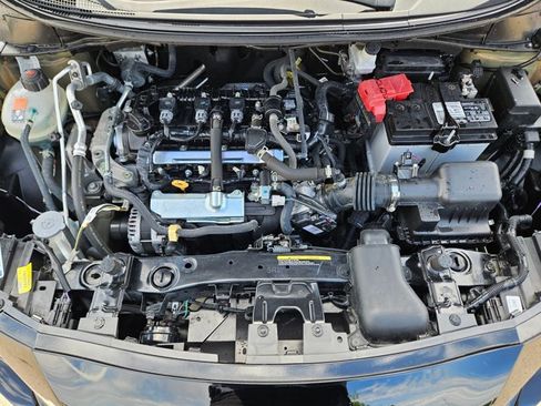 Used 2021 Nissan Versa SR FWD image 21