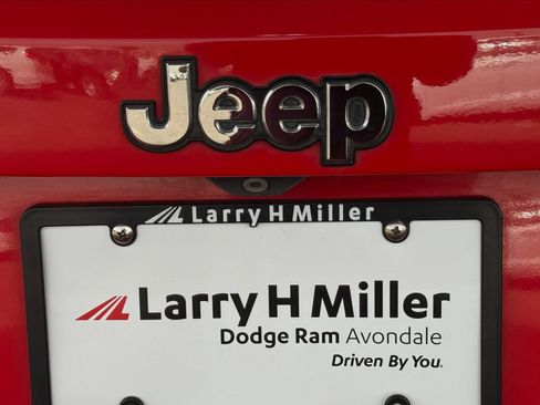 Used 2018 Jeep Renegade Latitude FWD image 33