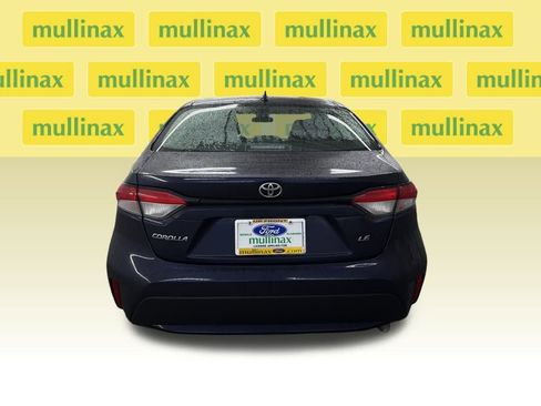 Used 2021 Toyota Corolla LE image 6