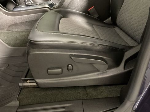 Used 2018 Chevrolet Colorado Z71 w/ Centennial Edition image 19