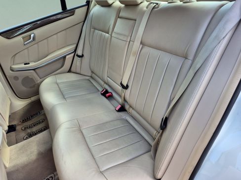 Used 2016 Mercedes-Benz E 350 Sedan w/ Premium Package image 20